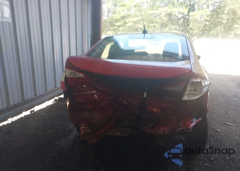 2015 Ford Fiesta Titanium z USA, uszkodzony, nr VIN 3FADP4CJ5FM205883